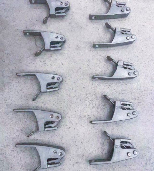 Stainless steel self-locking clip